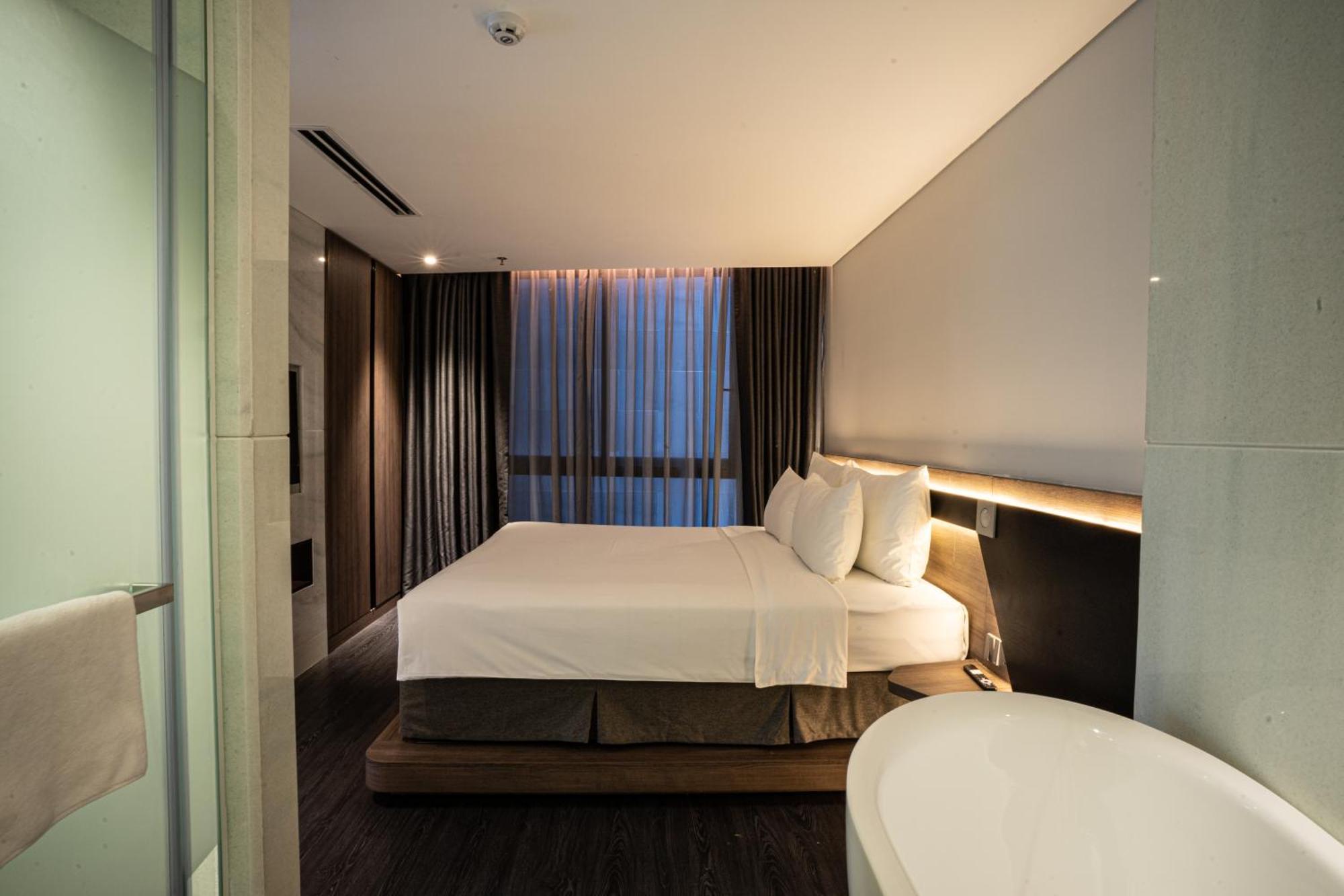 Draco Hotel & Suites Da Nang Rom bilde